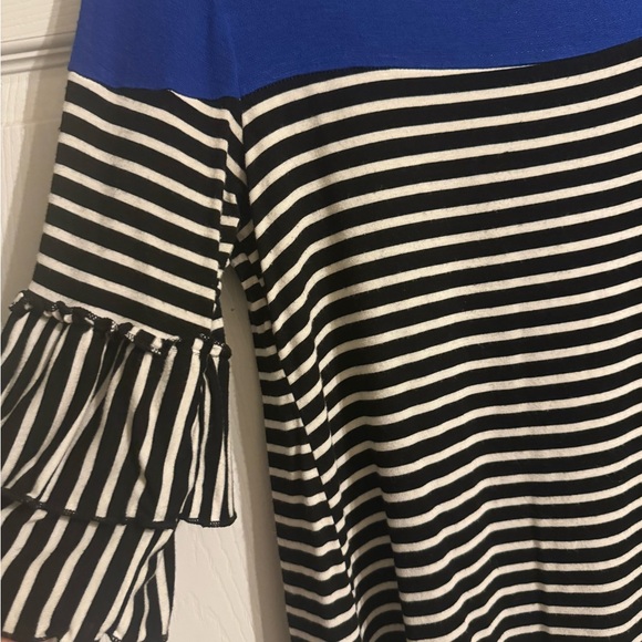 Emi & Ice size small comfy shirt . Blk/white strips , royal blue , ruffles - Picture 3 of 6